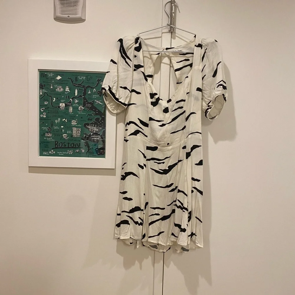 Reformation Clancie Dress - Picture 4 of 9